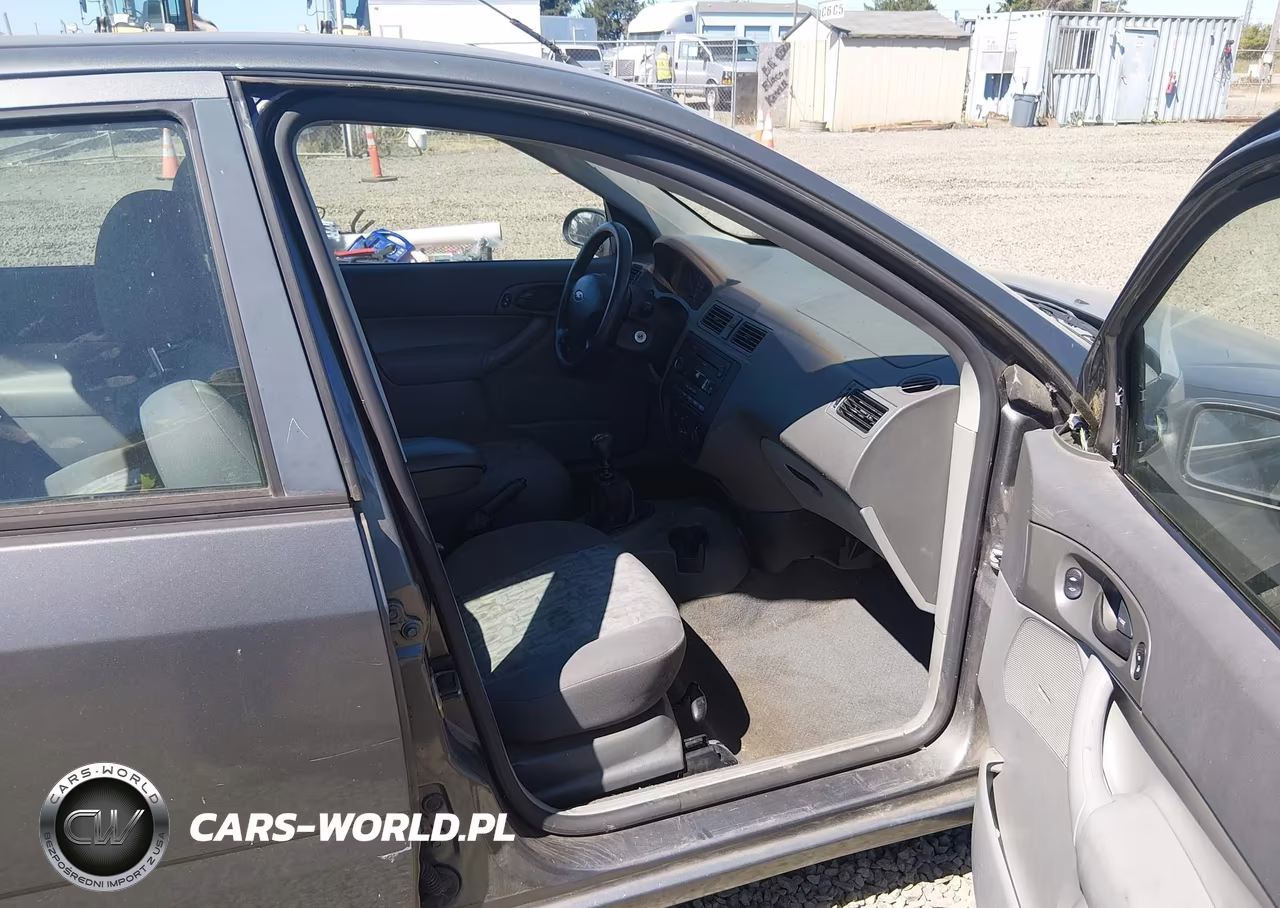 2005 Ford Focus Zx4 VIN:1FAFP34N75W234840 - 5