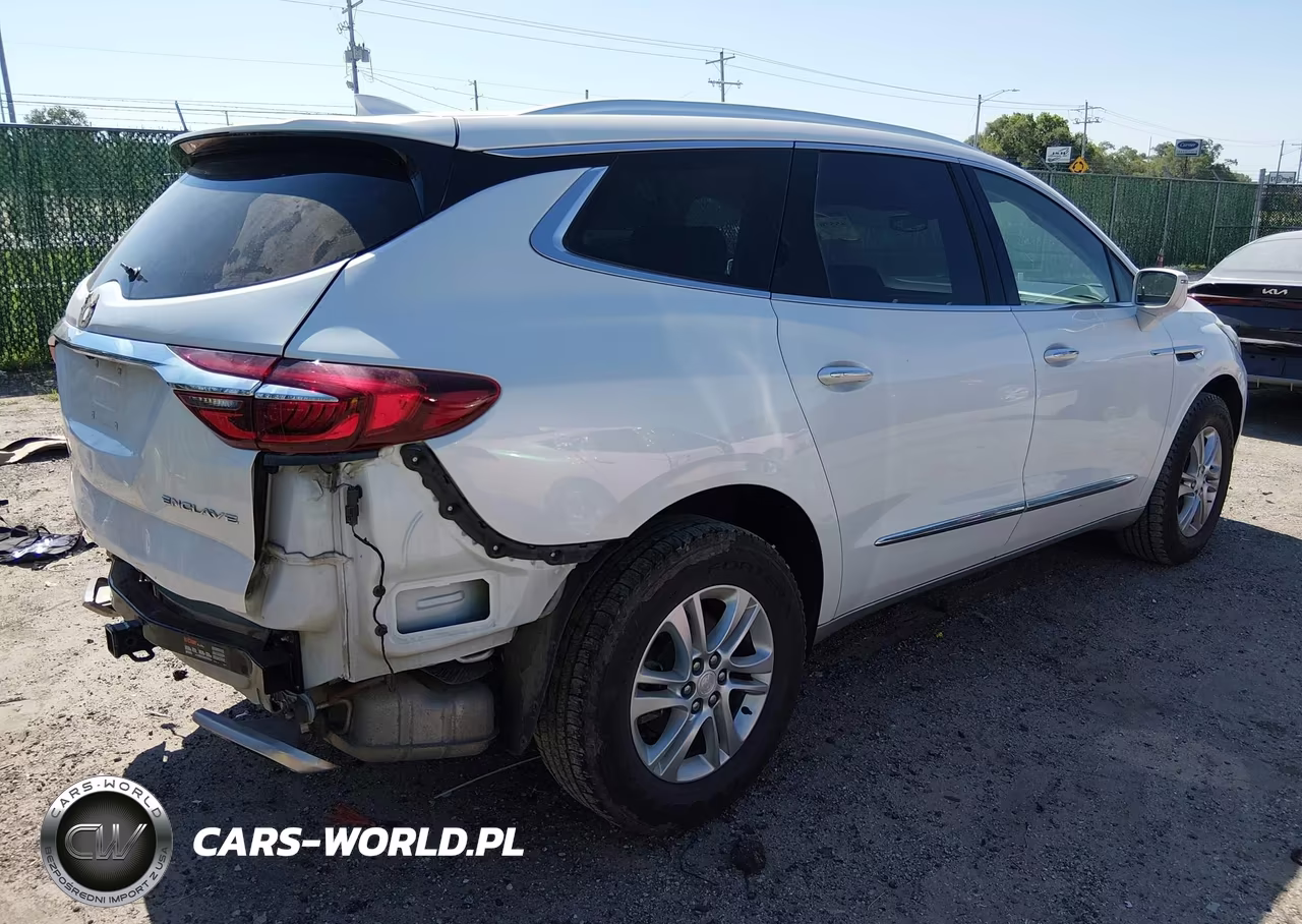 2018 Buick Enclave Essence VIN:5GAERBKW5JJ203665 - 4