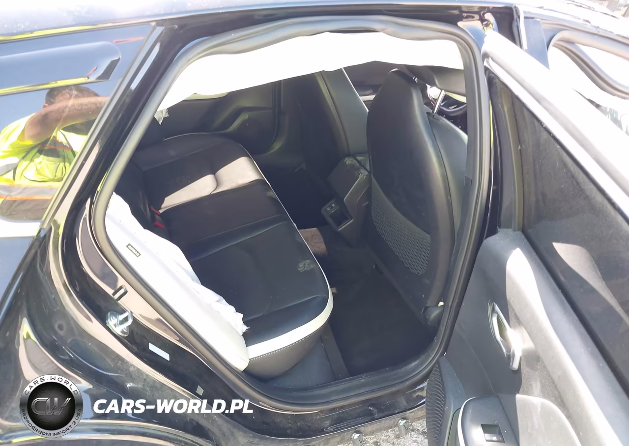 2025 Kia K4 Gt-Line VIN:3KPFW4DE8SE205694 - 8