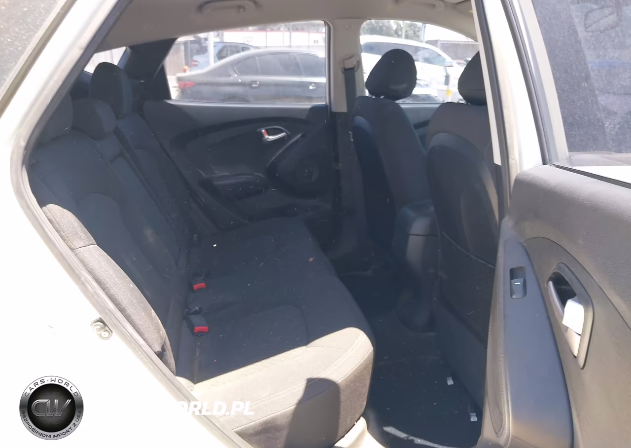 2010 Hyundai Tucson Gls VIN:KM8JT3AC3AU086867 - 8