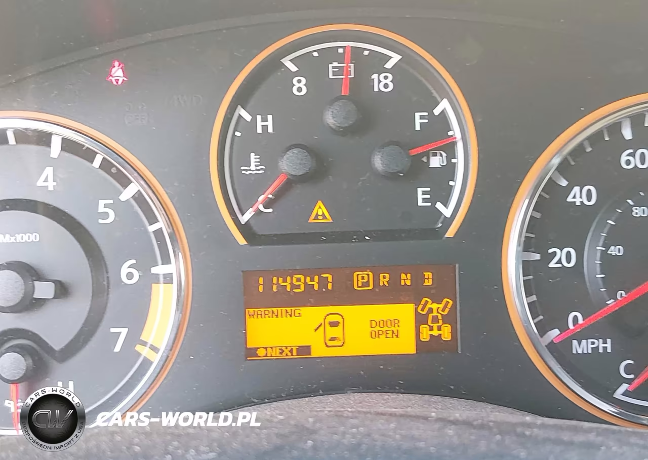 2015 Nissan Armada Platinum VIN:5N1BA0NE8FN608401 - 16