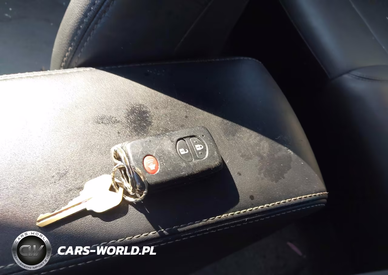 2013 Toyota Prius Four VIN:JTDKN3DU1D0351479 - 11