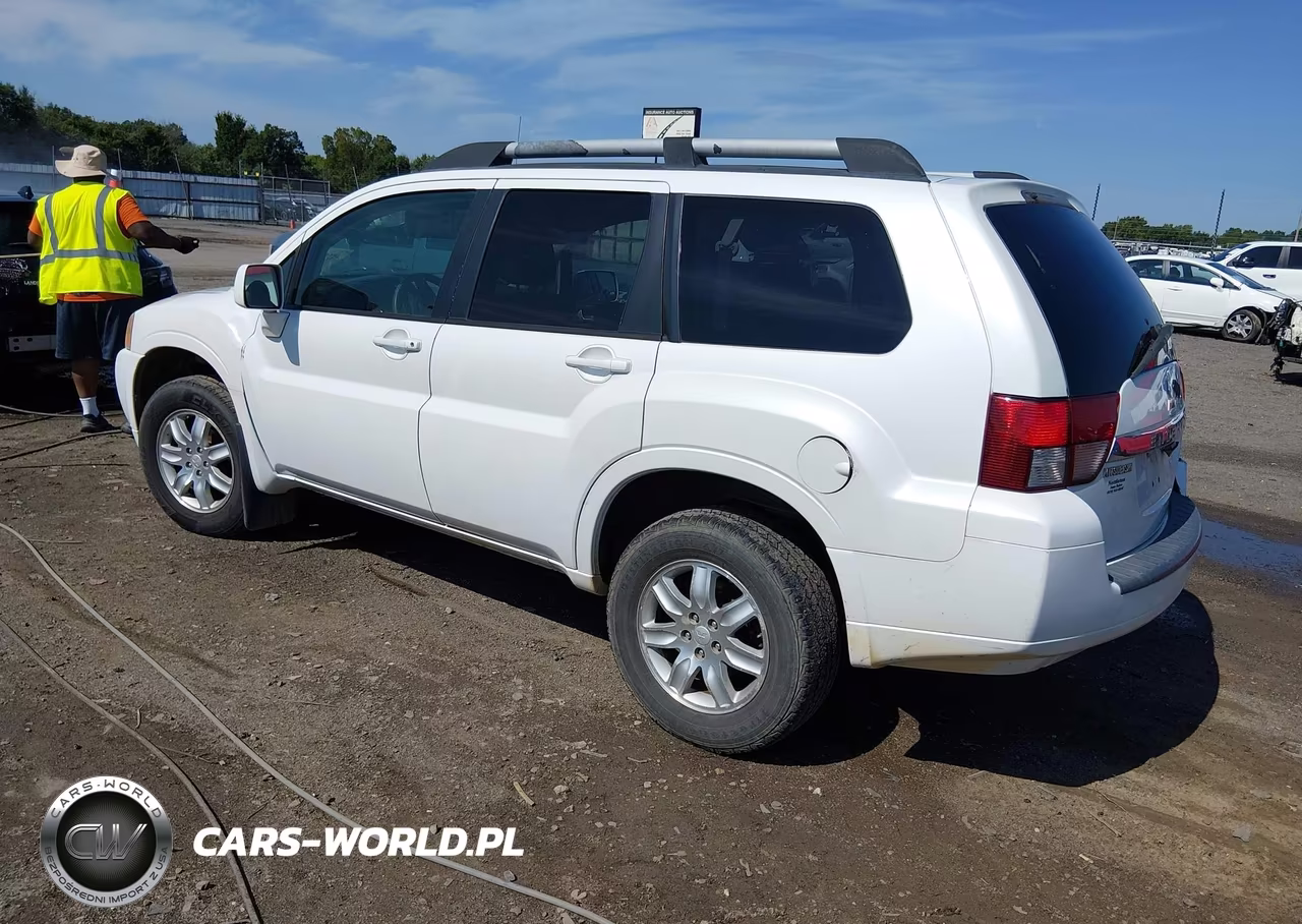 2011 Mitsubishi Endeavor VIN:4A4JN2AS2BE026793 - 3