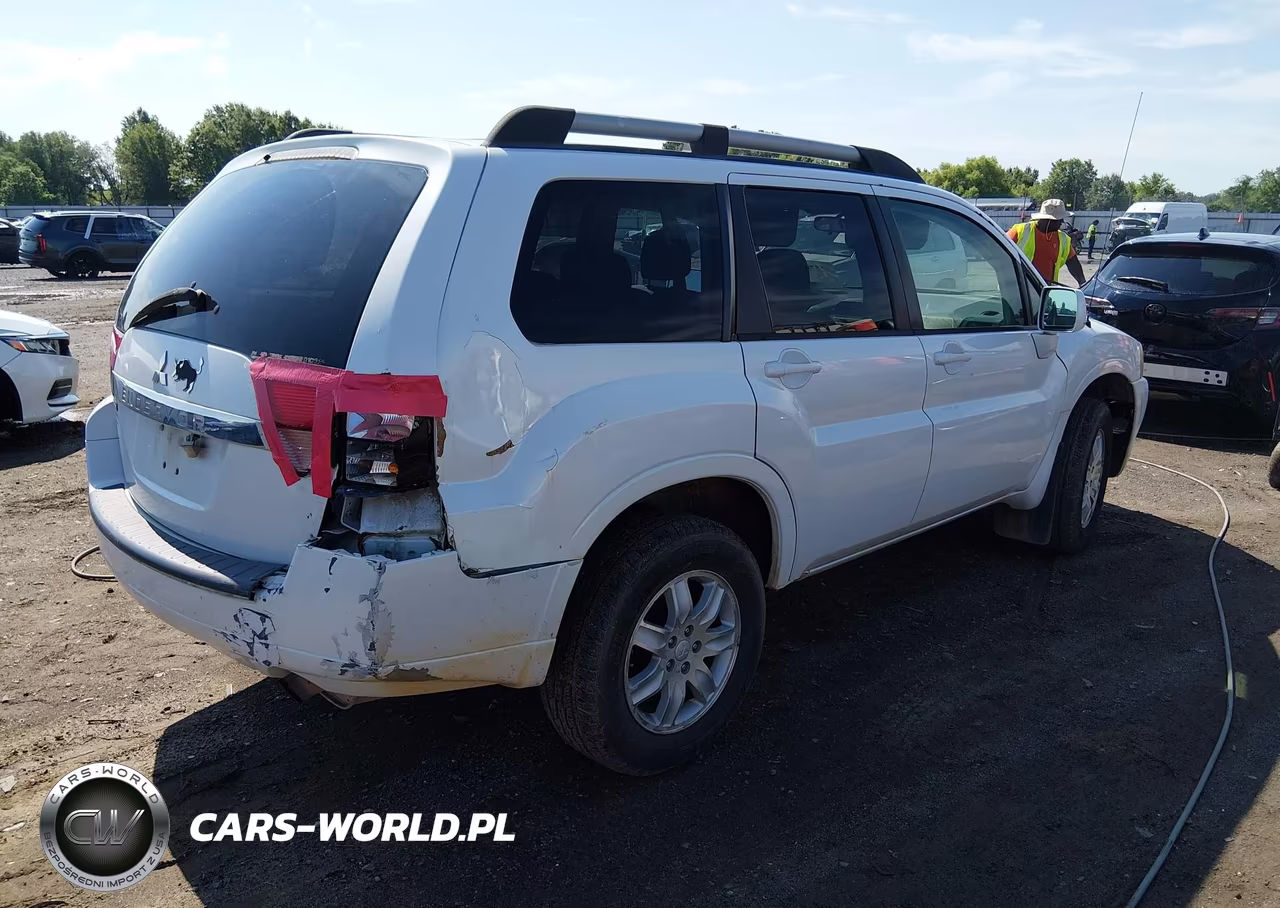 2011 Mitsubishi Endeavor VIN:4A4JN2AS2BE026793 - 4