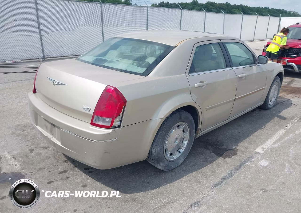 2006 Chrysler 300 Touring VIN:2C3KA53G66H464852 - 4