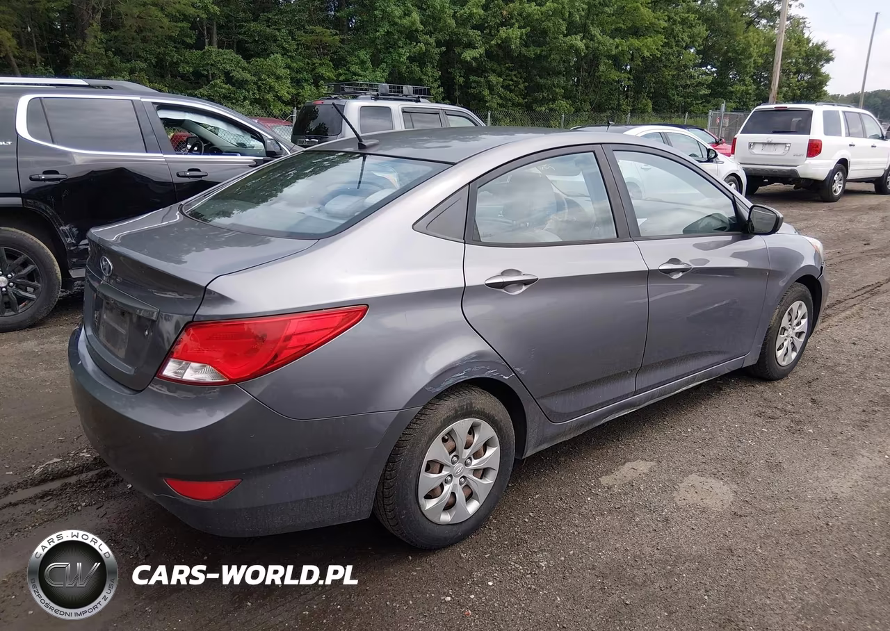 2015 Hyundai Accent Gls VIN:KMHCT4AE4FU792382 - 4