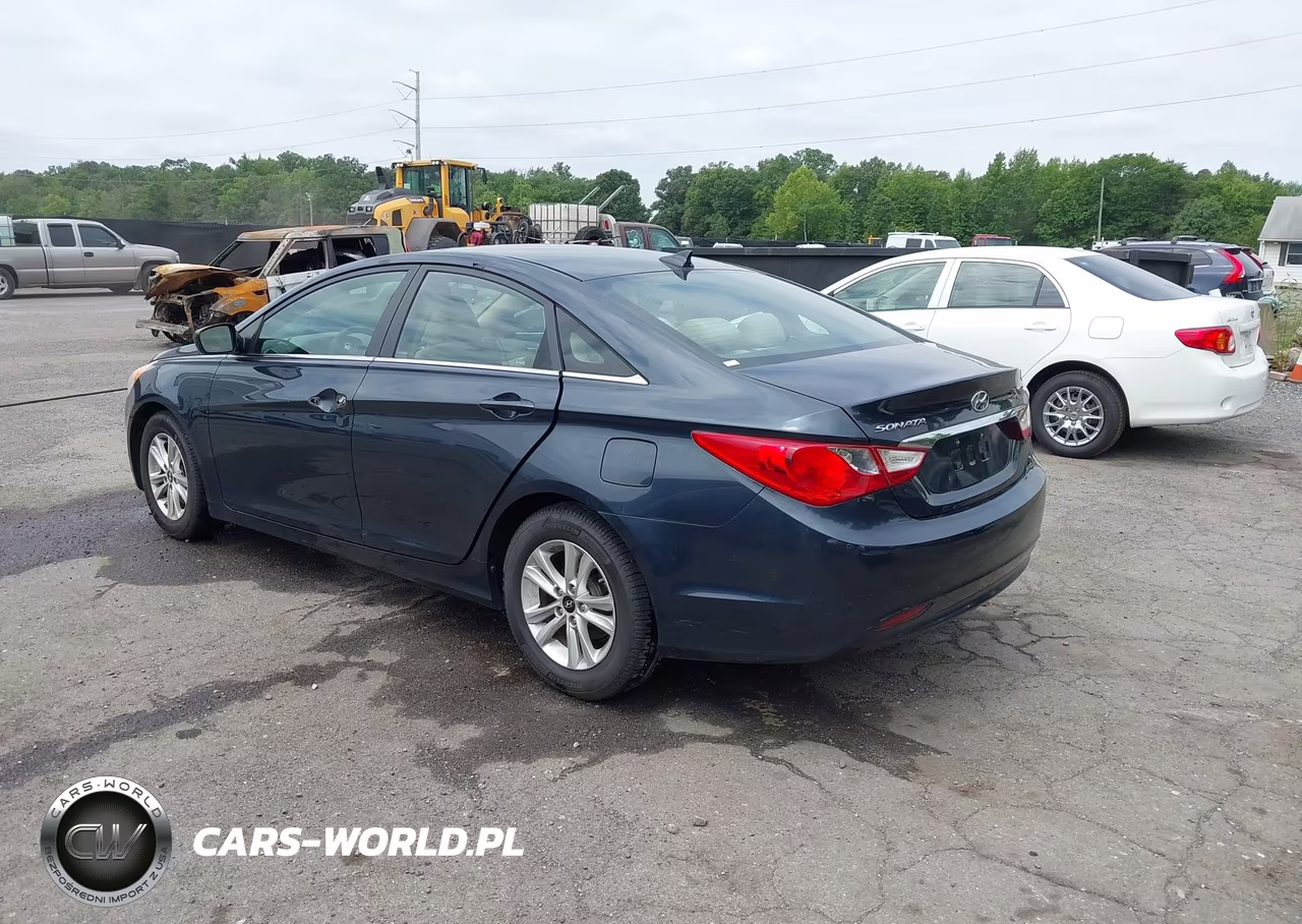 2012 Hyundai Sonata Gls VIN:5NPEB4AC6CH348554 - 3