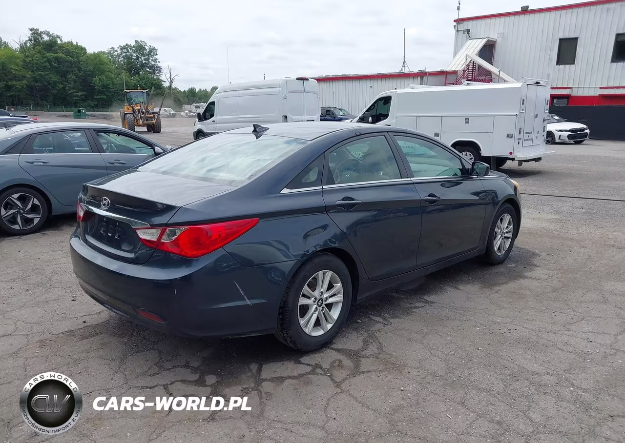 2012 Hyundai Sonata Gls VIN:5NPEB4AC6CH348554 - 4