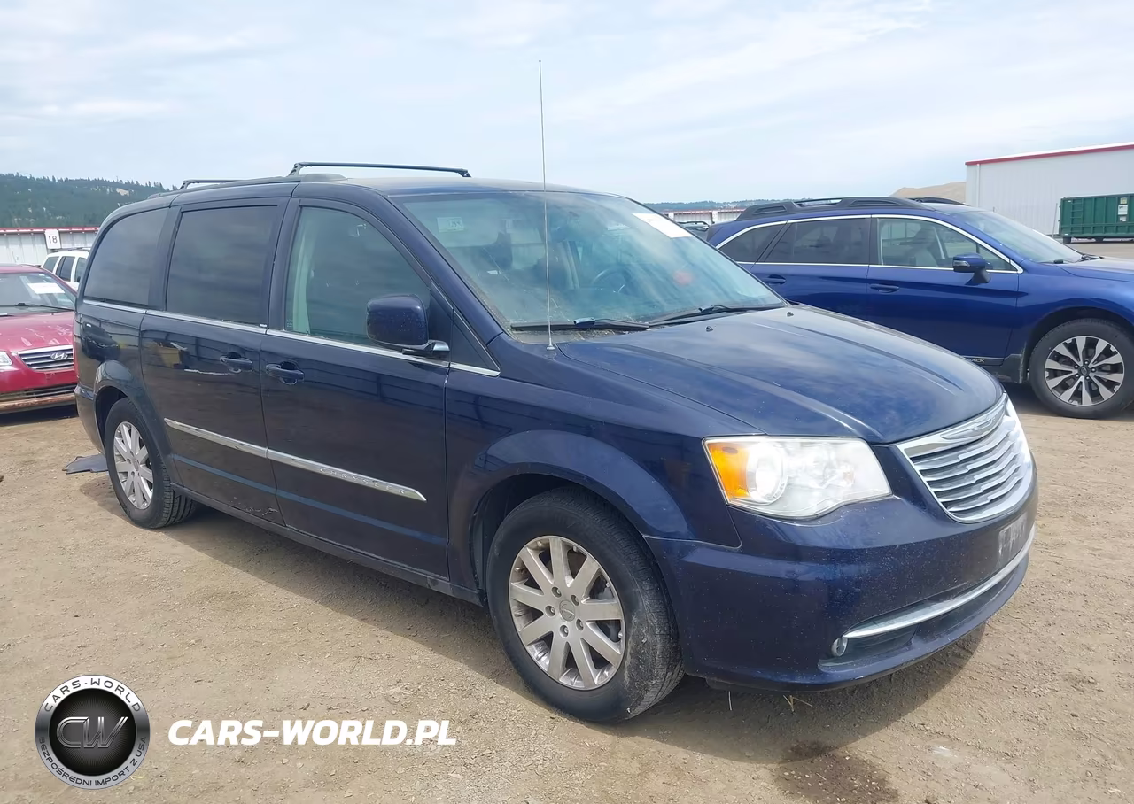 2014 Chrysler Town & Country Touring – zdjęcie 1 z 12
