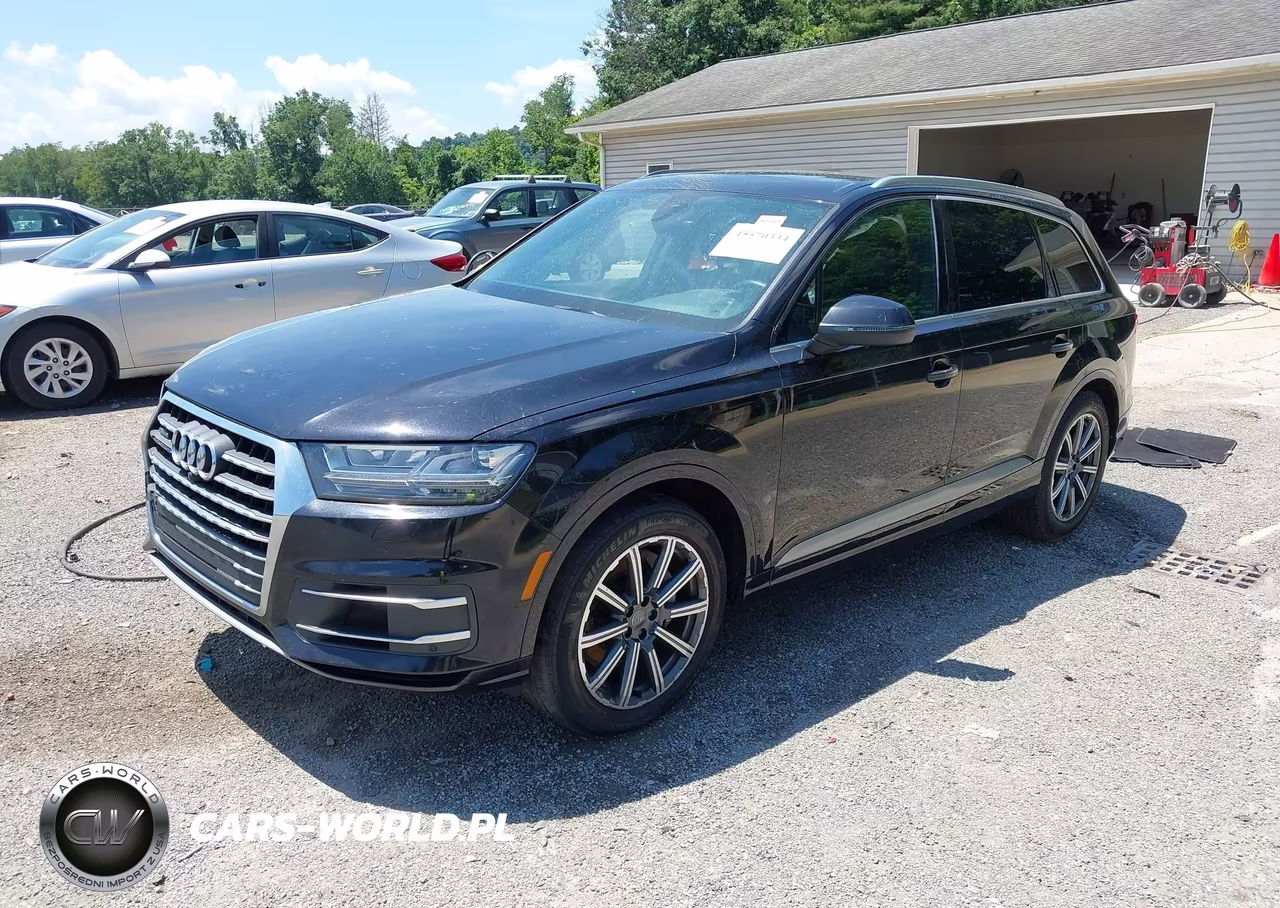2017 Audi Q7 3.0T Premium VIN:WA1LAAF7XHD013695 - 2