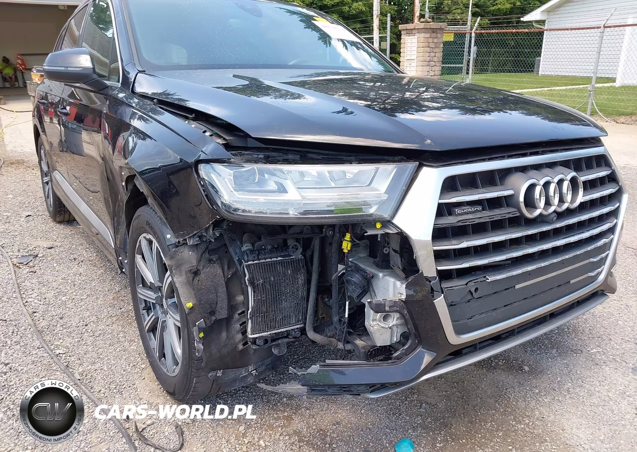 2017 Audi Q7 3.0T Premium VIN:WA1LAAF7XHD013695 - 6