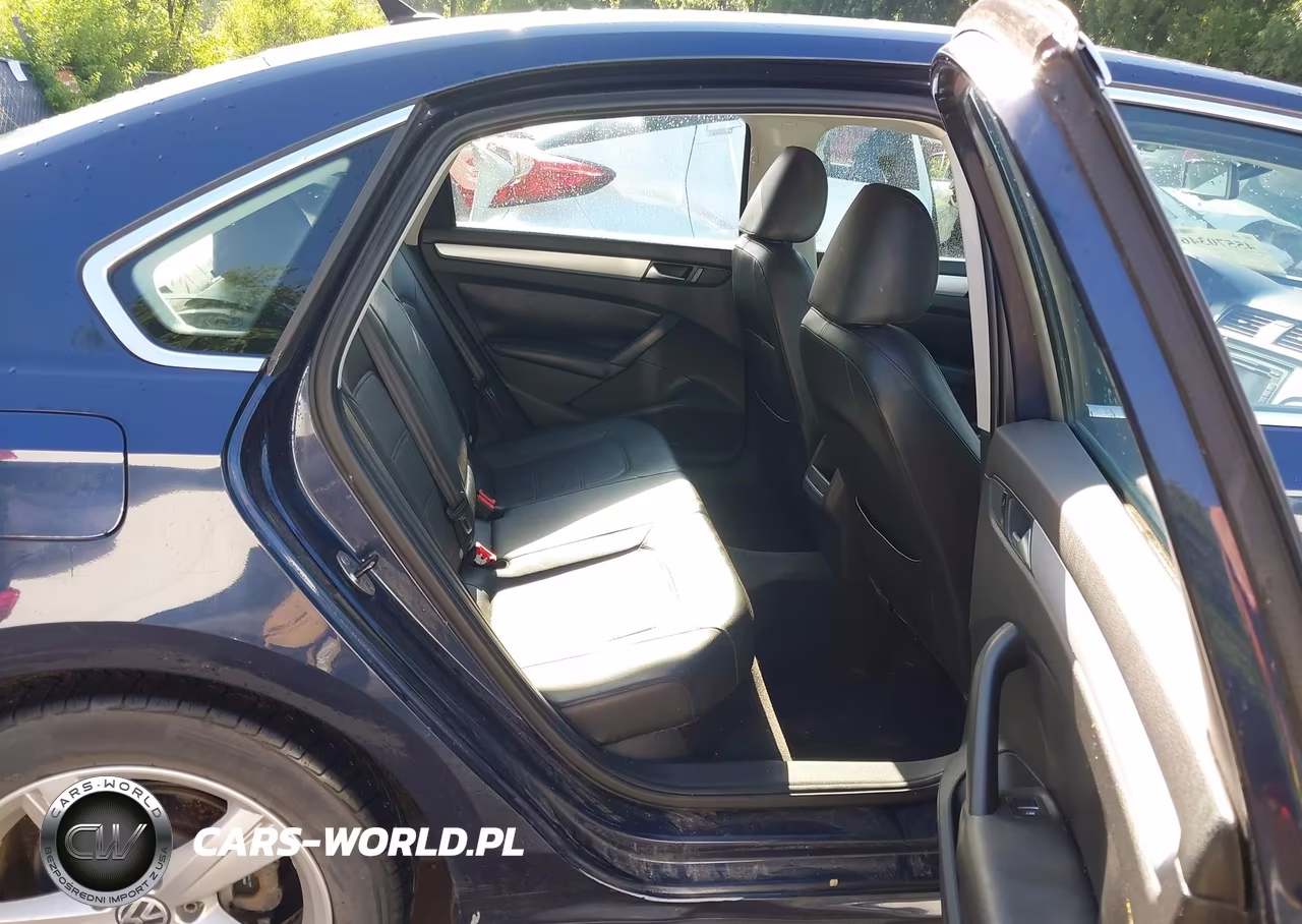 2012 Volkswagen Passat 2.0L Tdi Se VIN:1VWBN7A30CC012953 - 8