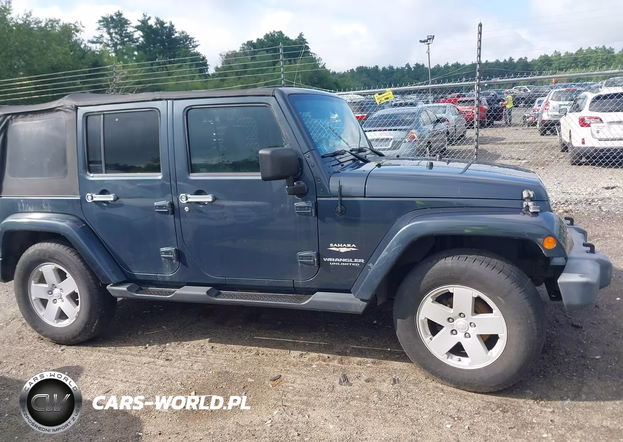 2008 Jeep Wrangler Unlimited Sahara VIN:1J8GA59168L544929 - 13
