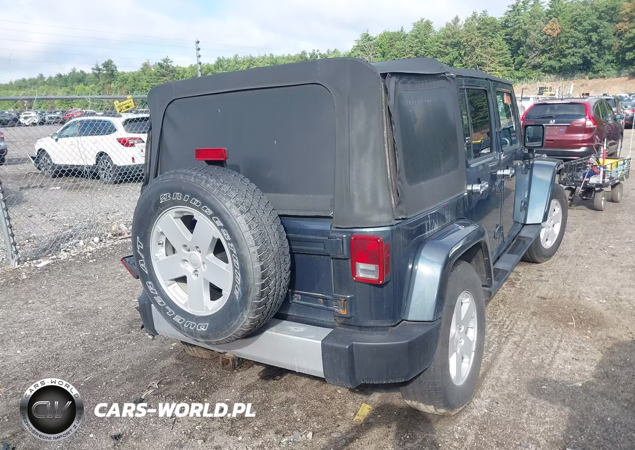 2008 Jeep Wrangler Unlimited Sahara VIN:1J8GA59168L544929 - 4