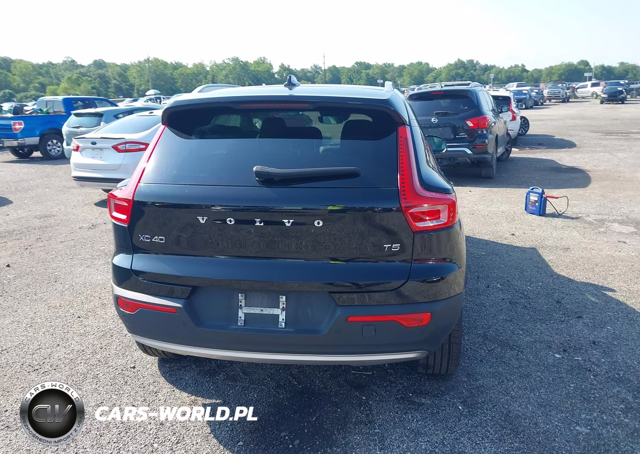 2021 Volvo Xc40 T5 Momentum VIN:YV4162UK9M2429722 - 16