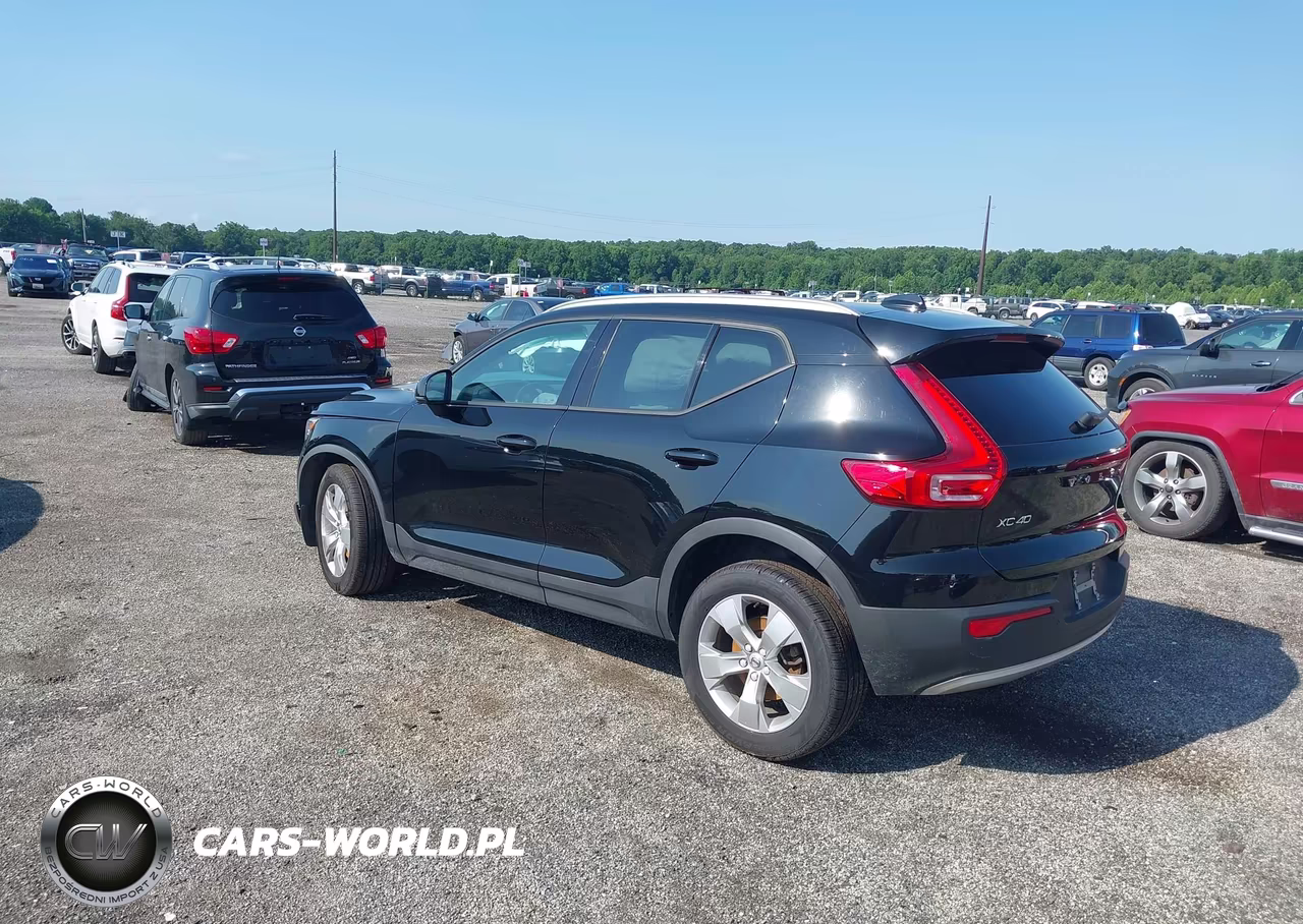 2021 Volvo Xc40 T5 Momentum VIN:YV4162UK9M2429722 - 3