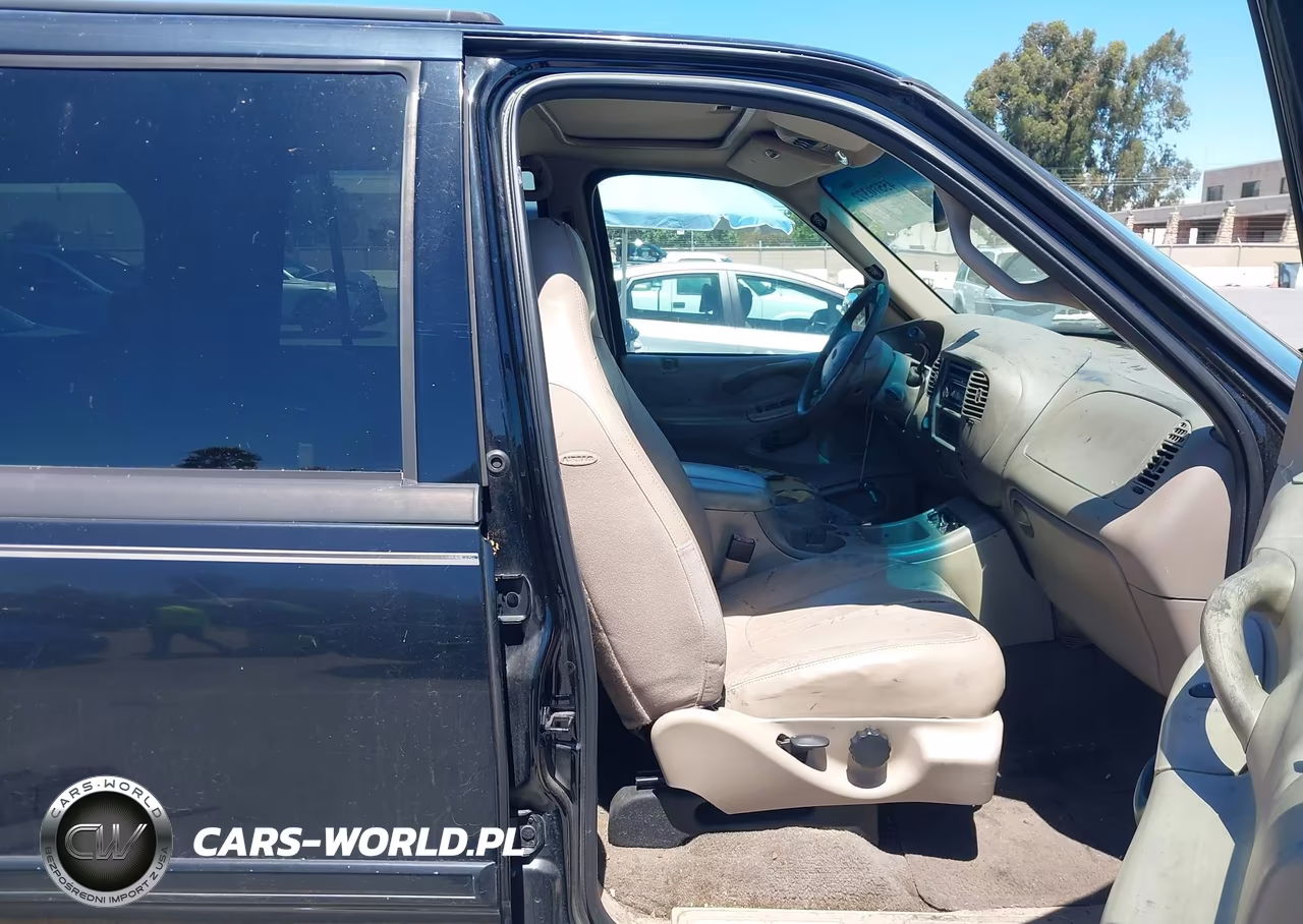 2002 Ford Expedition Eddie Bauer VIN:1FMFU18L72LA21167 - 5