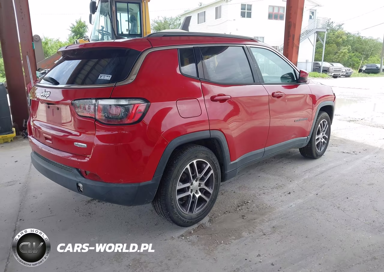 2018 Jeep Compass Sun And Wheel Fwd VIN:3C4NJCBB4JT468451 - 4