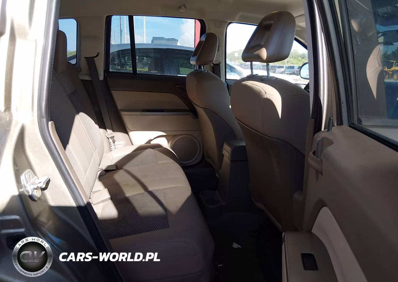 2007 Jeep Compass Sport VIN:1J8FF47W37D207228 - 8