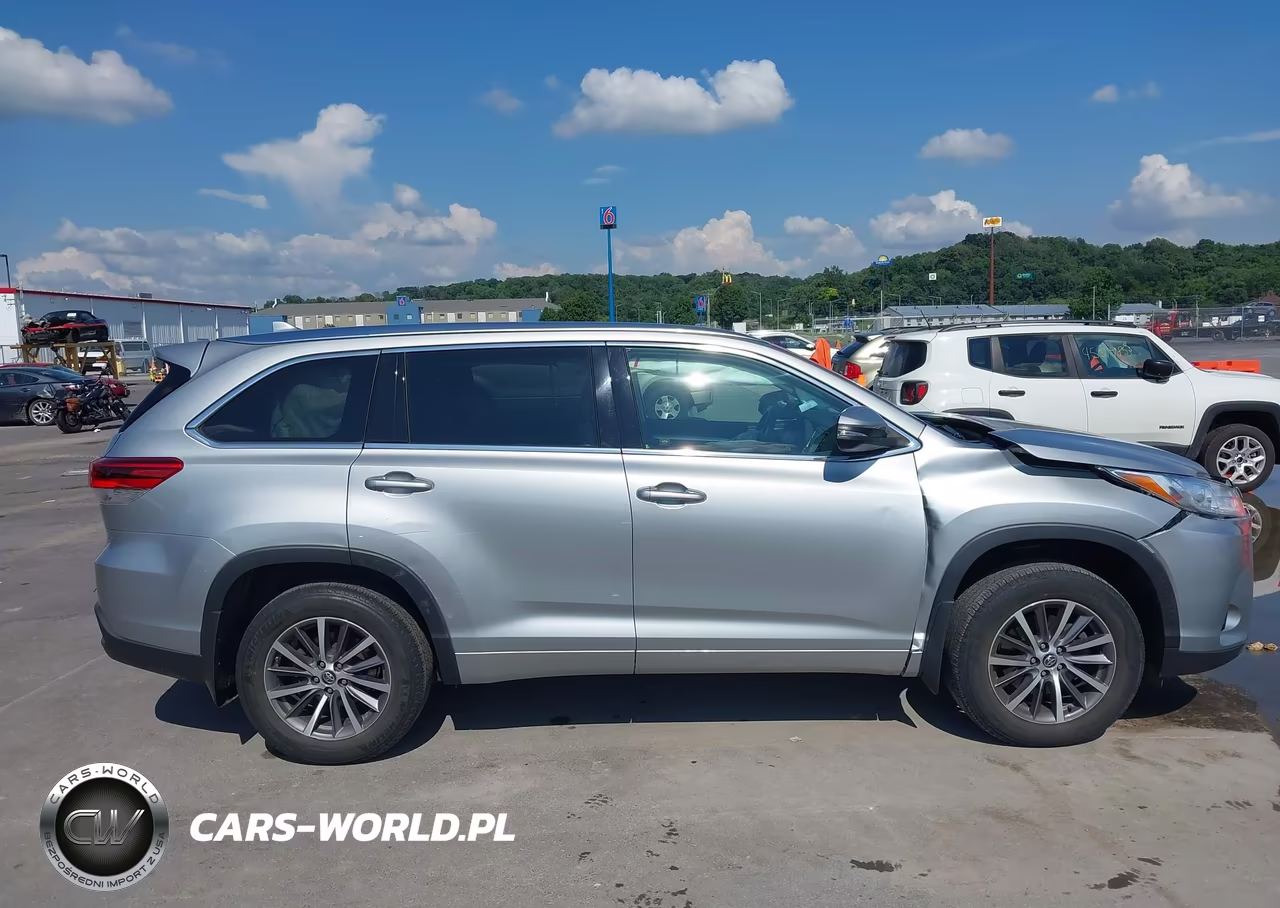 2017 Toyota Highlander Xle VIN:5TDJZRFH5HS467614 - 13
