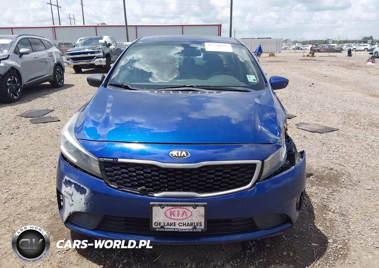 2018 Kia Forte S VIN:3KPFL4A76JE224936 - 12