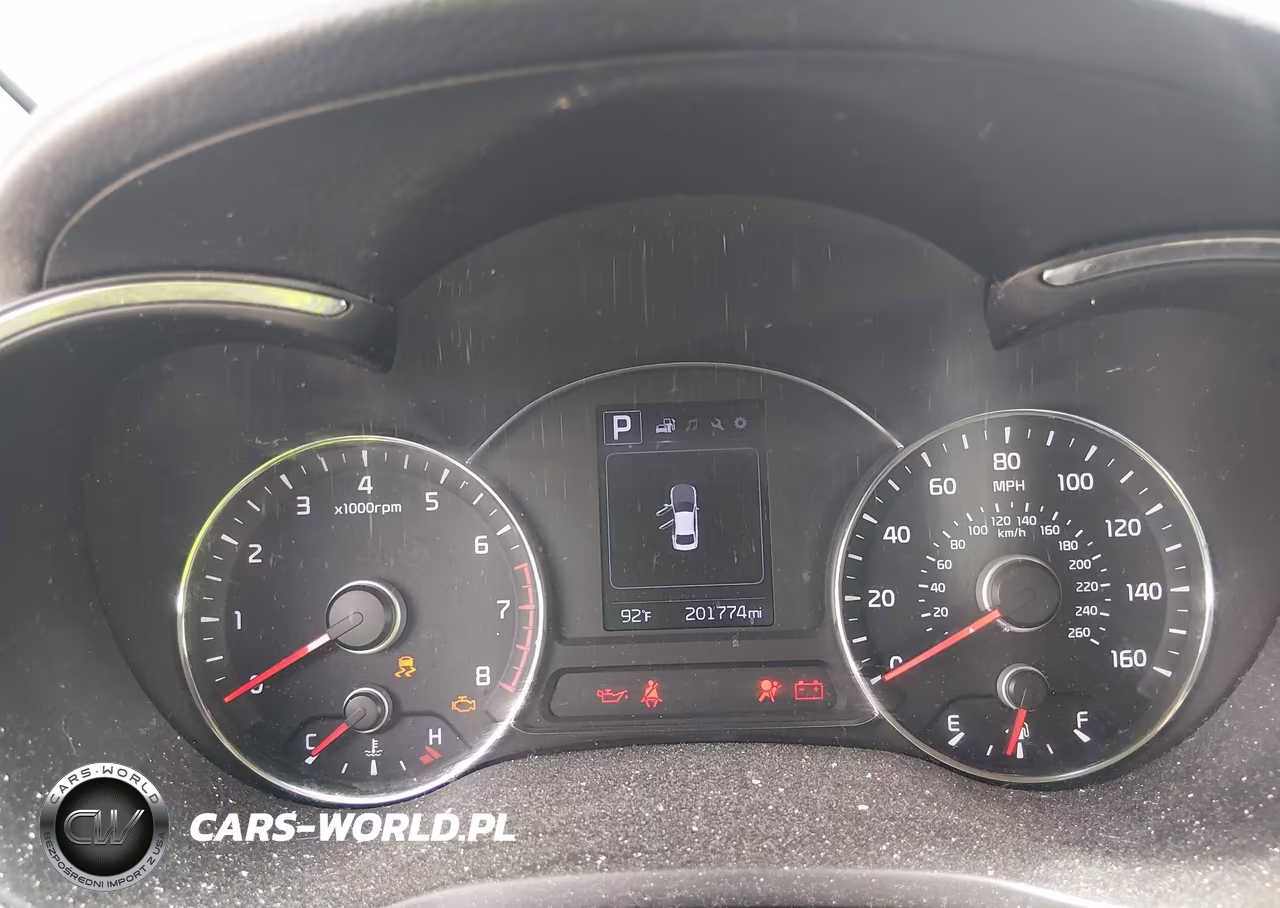 2018 Kia Forte S VIN:3KPFL4A76JE224936 - 7