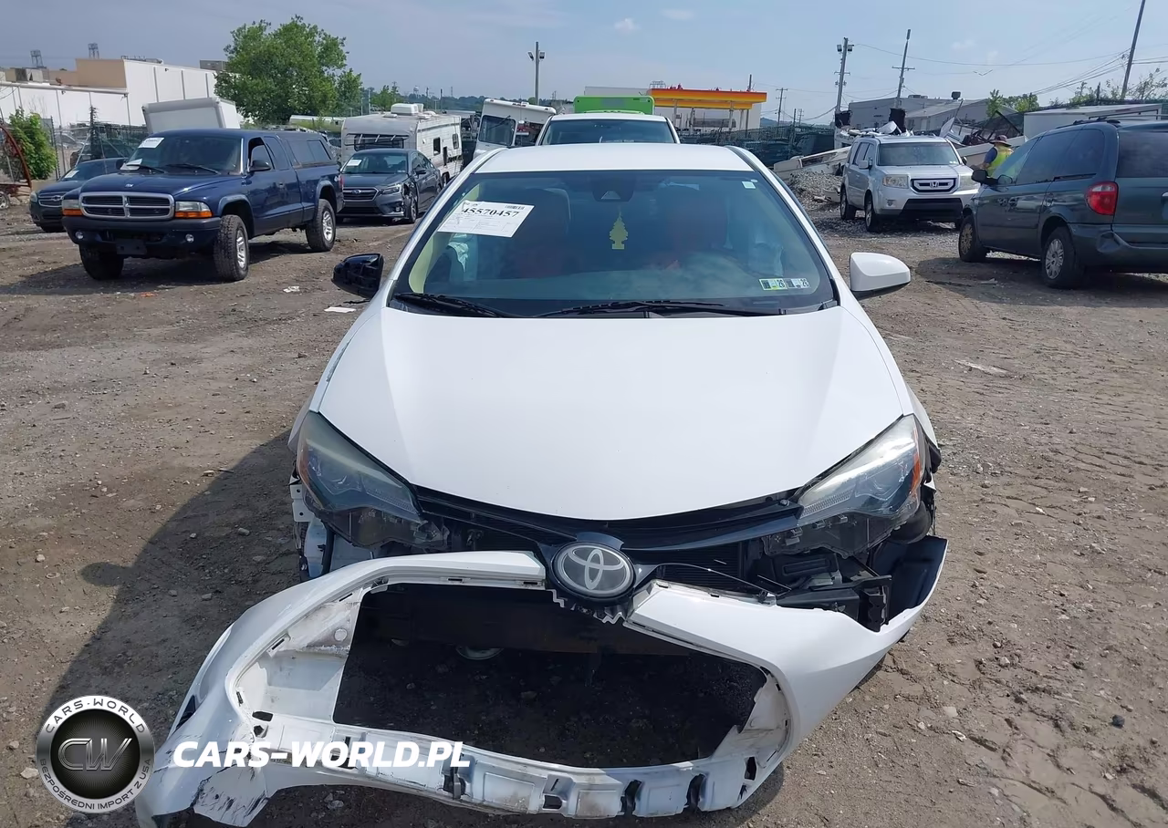 2017 Toyota Corolla Le VIN:5YFBURHE7HP703954 - 11