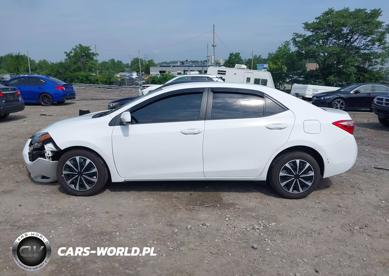 2017 Toyota Corolla Le VIN:5YFBURHE7HP703954 - 13