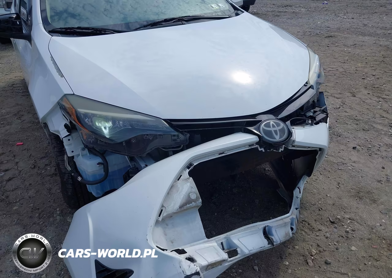 2017 Toyota Corolla Le VIN:5YFBURHE7HP703954 - 17