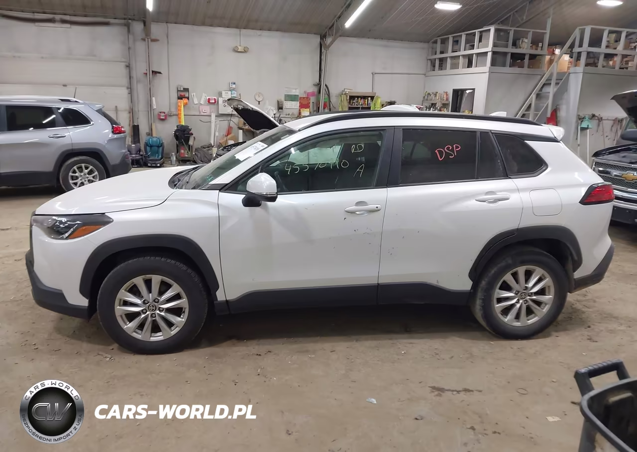 2022 Toyota Corolla Cross Le VIN:7MUCAABG0NV006983 - 14