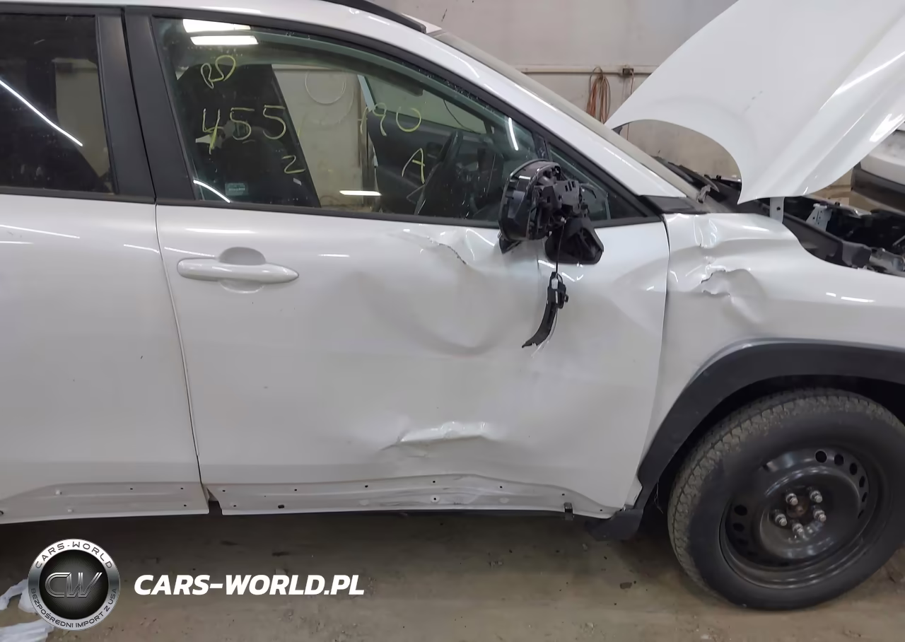 2022 Toyota Corolla Cross Le VIN:7MUCAABG0NV006983 - 6