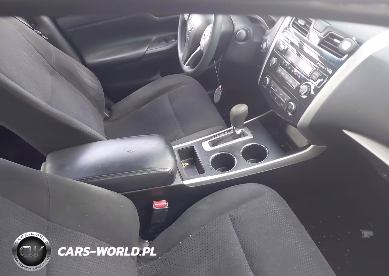 2015 Nissan Altima 2.5 S VIN:1N4AL3AP6FN879742 - 5