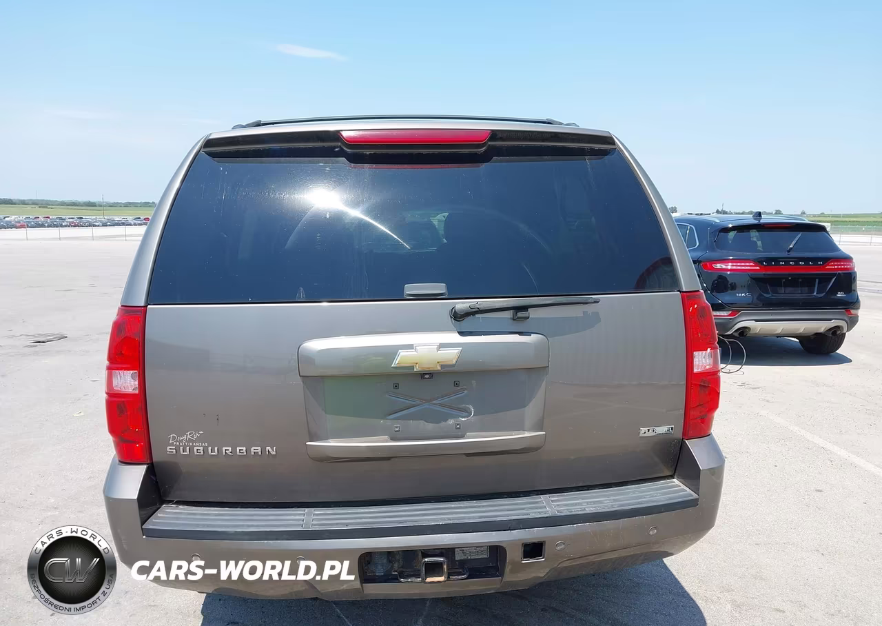 2011 Chevrolet Suburban Lt VIN:1GNSKJE32BR285737 - 16
