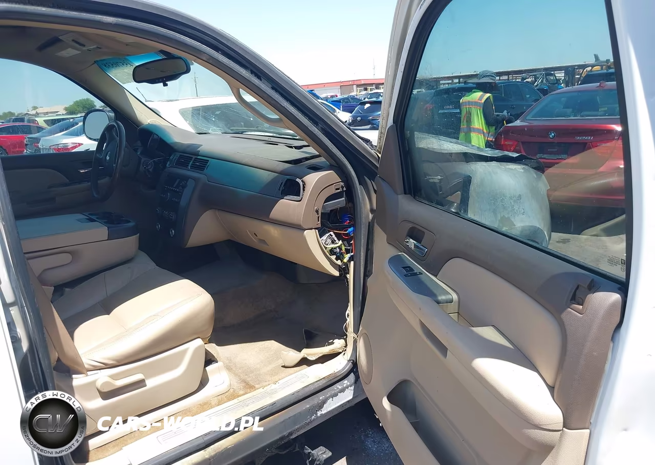2009 Chevrolet Tahoe Ls VIN:1GNFC13C49R175767 - 5