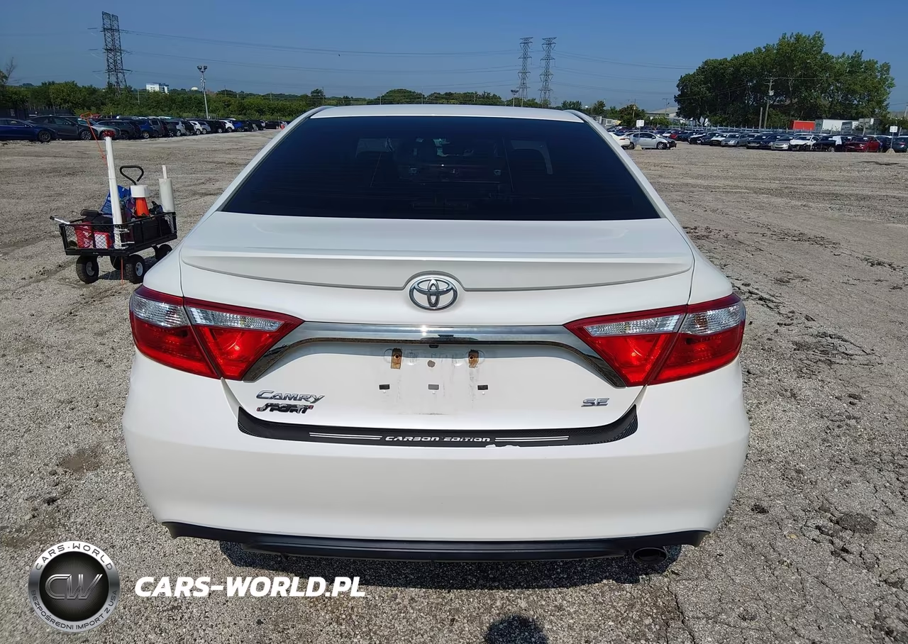 2015 Toyota Camry Se VIN:4T1BF1FK6FU933016 - 16