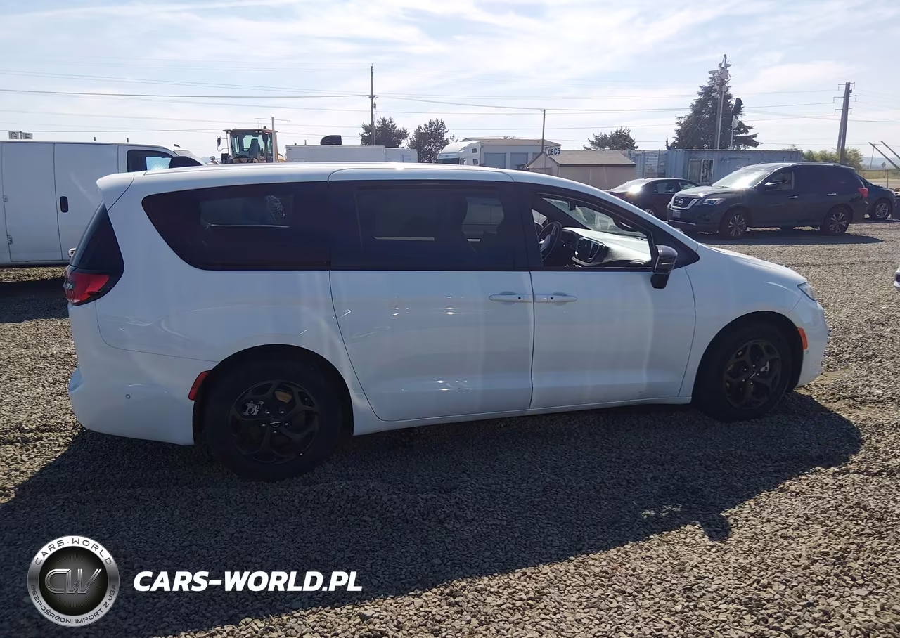 2024 Chrysler Pacifica Hybrid S Appearance Pkg VIN:2C4RC1S77RR112019 - 13