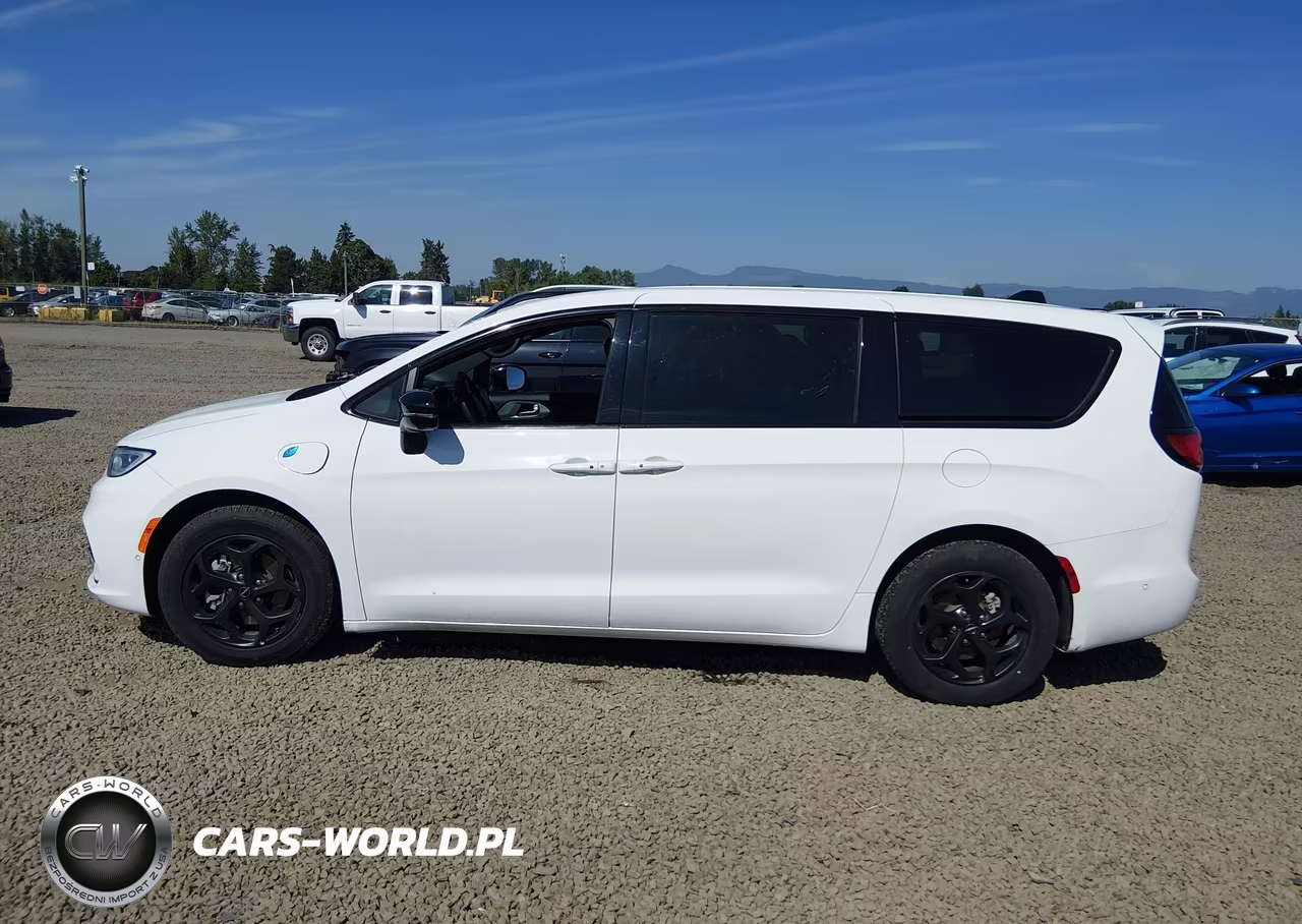 2024 Chrysler Pacifica Hybrid S Appearance Pkg VIN:2C4RC1S77RR112019 - 14