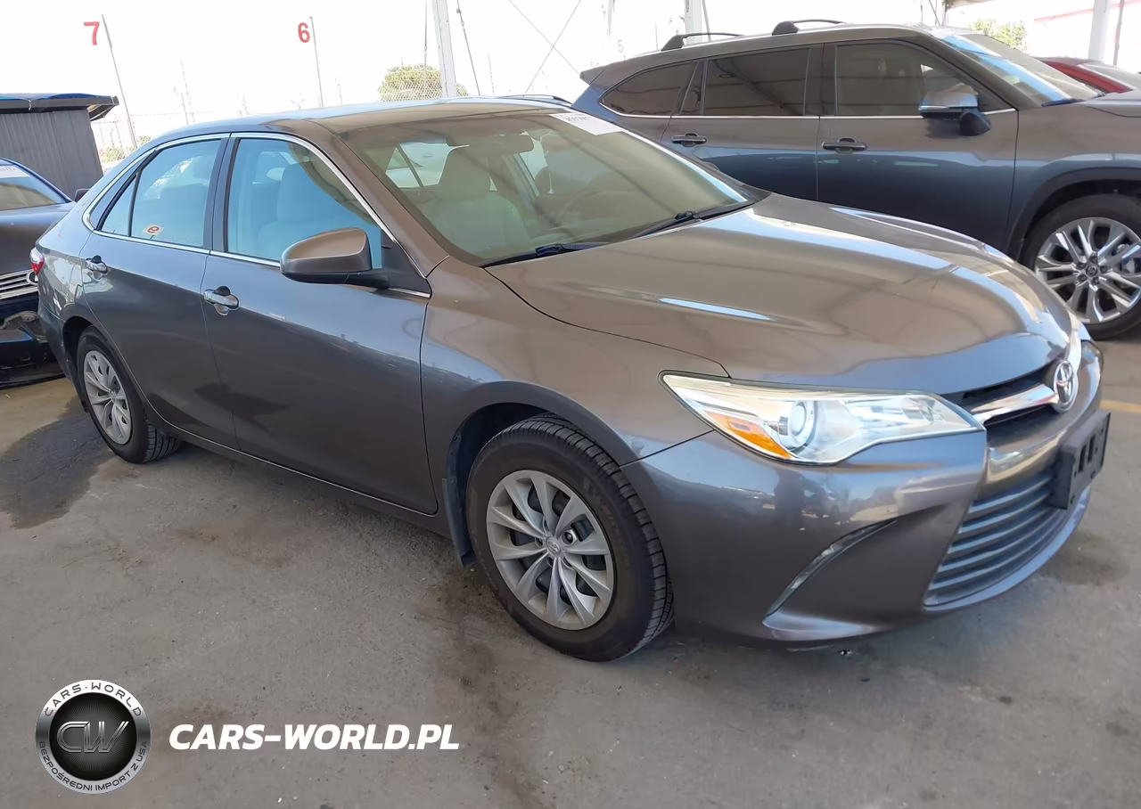 2016 Toyota Camry Le