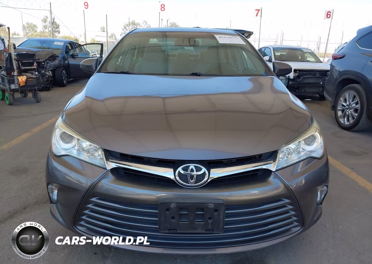 2016 Toyota Camry Le VIN:4T1BF1FK7GU233541 - 12