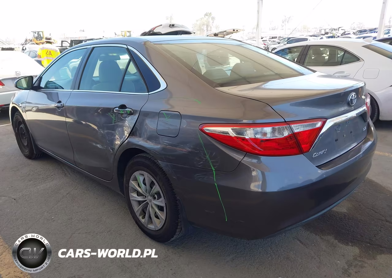 2016 Toyota Camry Le VIN:4T1BF1FK7GU233541 - 3