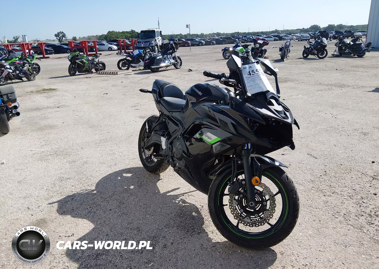 2025 Kawasaki Ex650 R