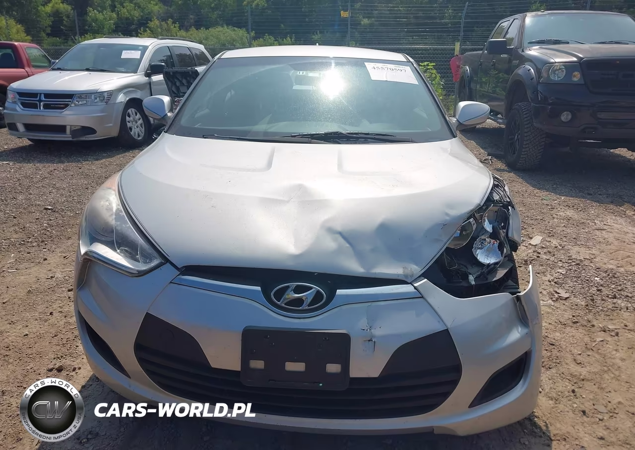 2016 Hyundai Veloster VIN:KMHTC6AD2GU274548 - 12