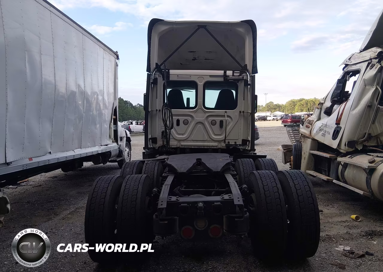 2020 Freightliner New Cascadia 126 VIN:3AKJHLDV0LSLF0499 - 15