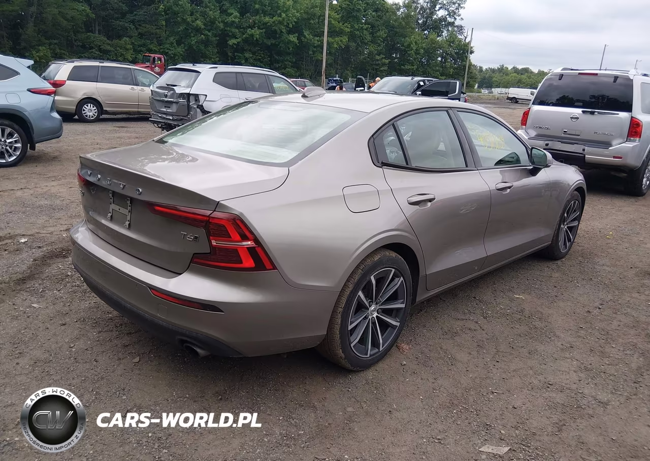 2021 Volvo S60 T6 Momentum VIN:7JRA22TK0MG080406 - 4