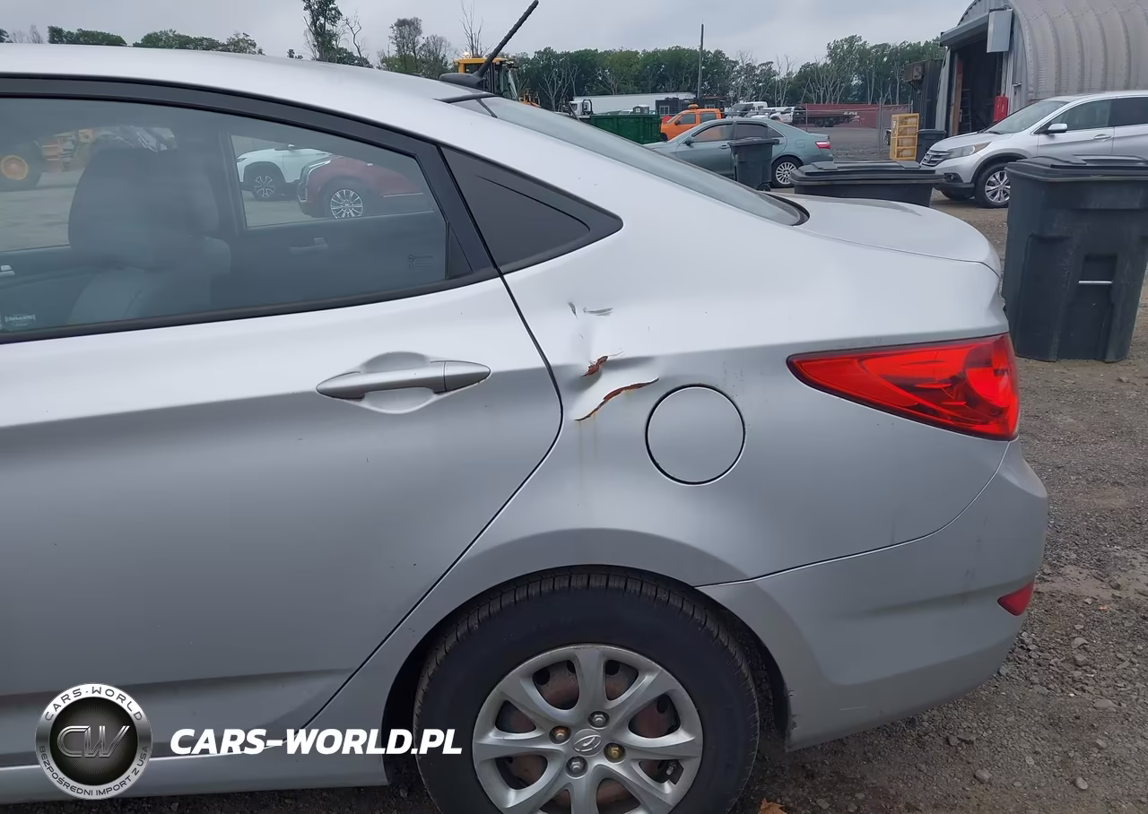 2013 Hyundai Accent Gls VIN:KMHCT4AE3DU586029 - 17
