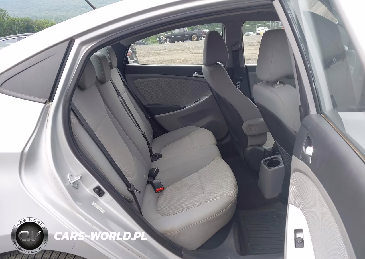 2013 Hyundai Accent Gls VIN:KMHCT4AE3DU586029 - 8