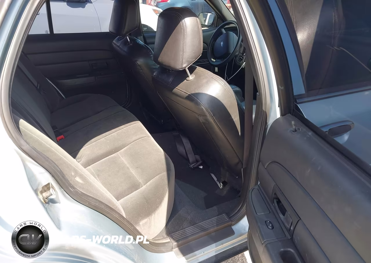 2008 Ford Crown Victoria Police-Police Interceptor VIN:2FAHP71V58X157463 - 8