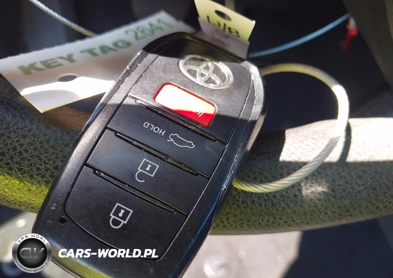 2025 Toyota Camry Le VIN:4T1DAACK3SU025953 - 11