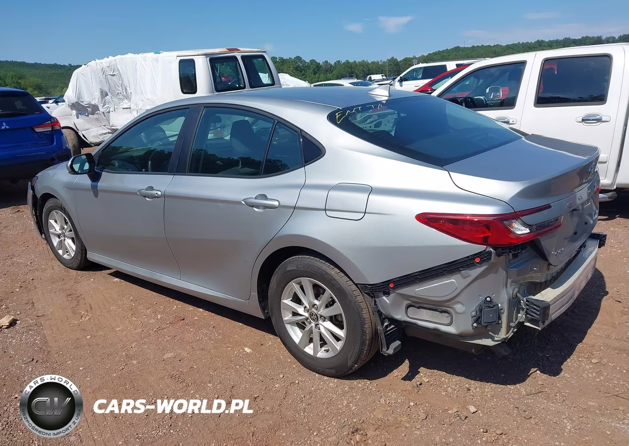 2025 Toyota Camry Le VIN:4T1DAACK3SU025953 - 3