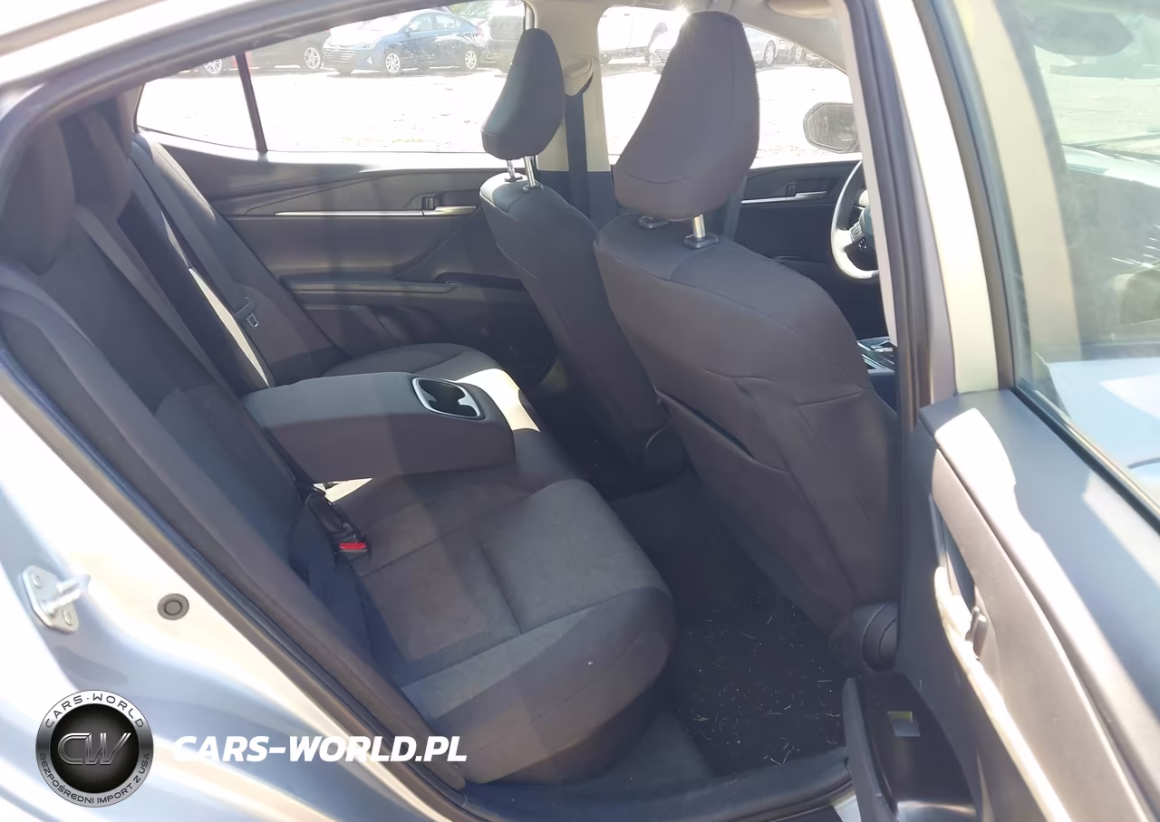 2025 Toyota Camry Le VIN:4T1DAACK3SU025953 - 8
